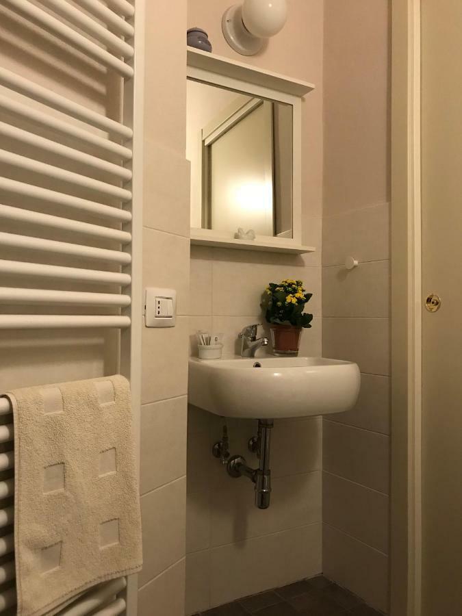 La Sosta Fuori Stazione Bed & Breakfast Brescello Exterior photo